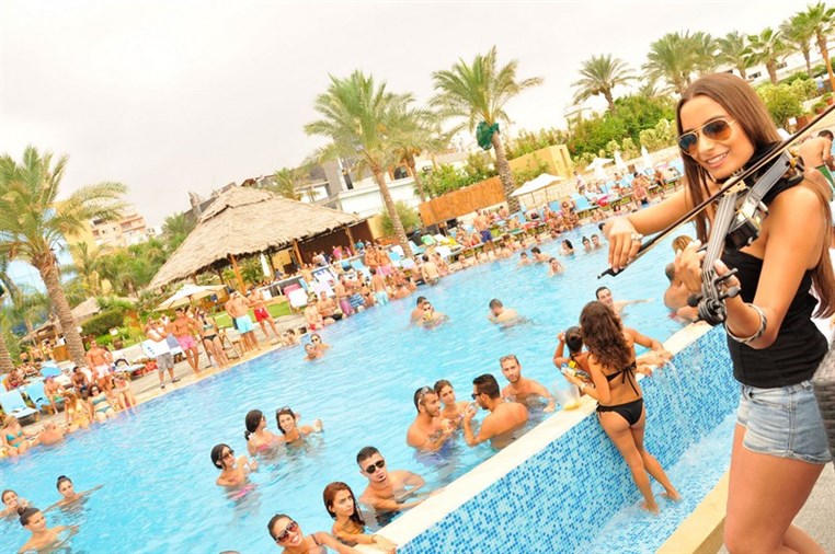 The Sunday Club at Cyan